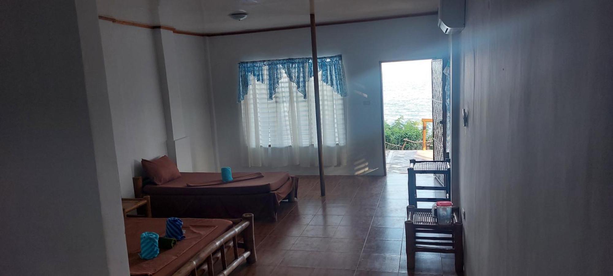 Bohol-Lahoy Dive Resort Guindulman Room photo